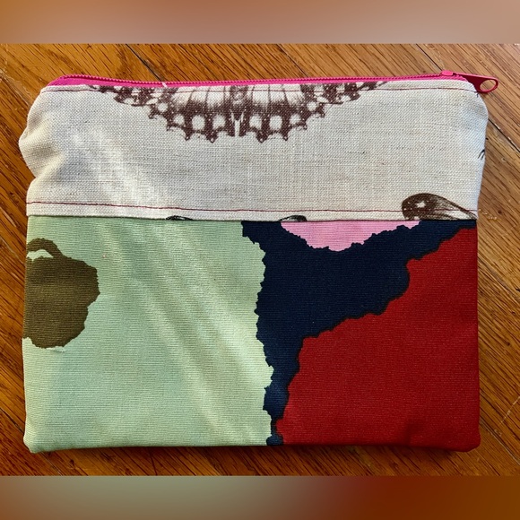 Perfectly Imperfect Zipper Pouch! - Picture 4 of 13